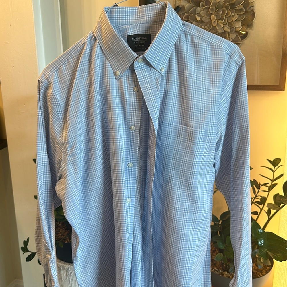 Nordstrom men’s shop dress shirt, trim fit, wrinkle free